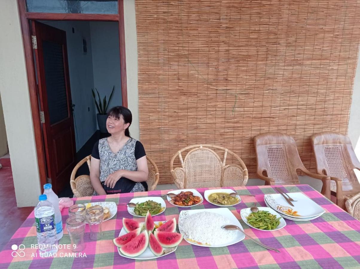 Dinuli Home Stay 亚洪加拉 外观 照片